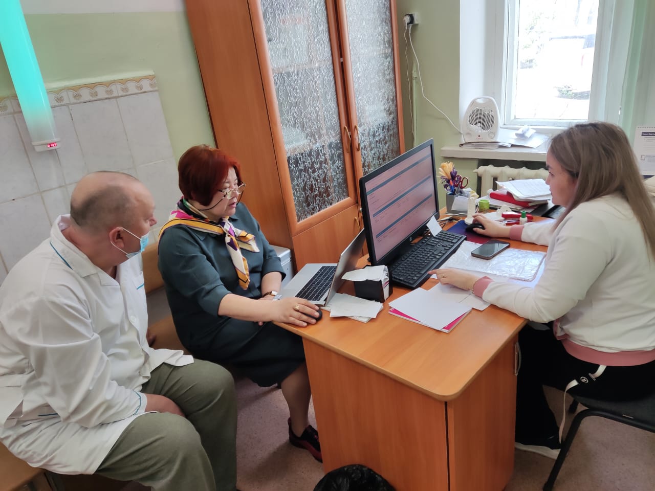 С целью оказания консультативно-методической помощи по вопросам профилактики ВИЧ