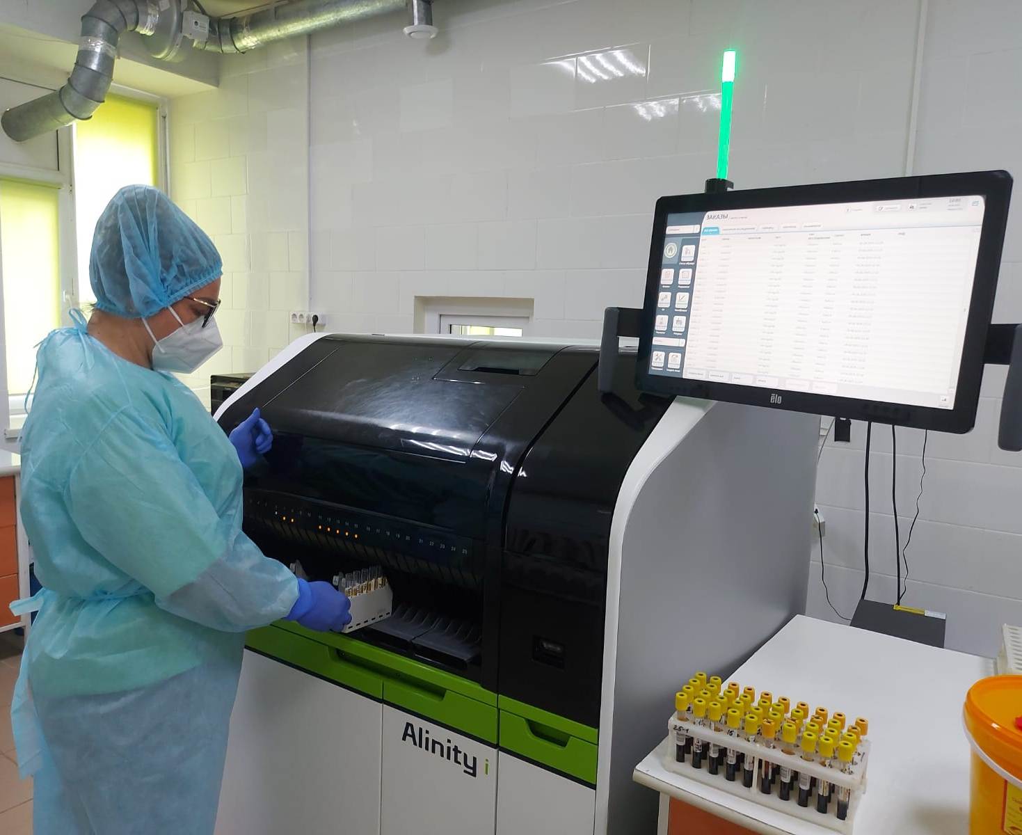 Около 150 тысяч исследований в год проводится в лаборатории Павлодарского областного центра по профилактике ВИЧ-инфекции